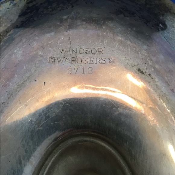 WM Rogers Gravy Boat - Picture 2 of 9
